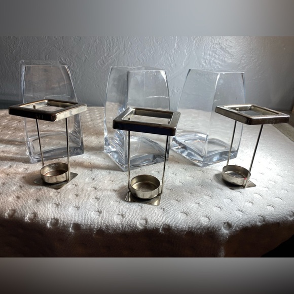 Three Clear Square - Picture 2 of 14